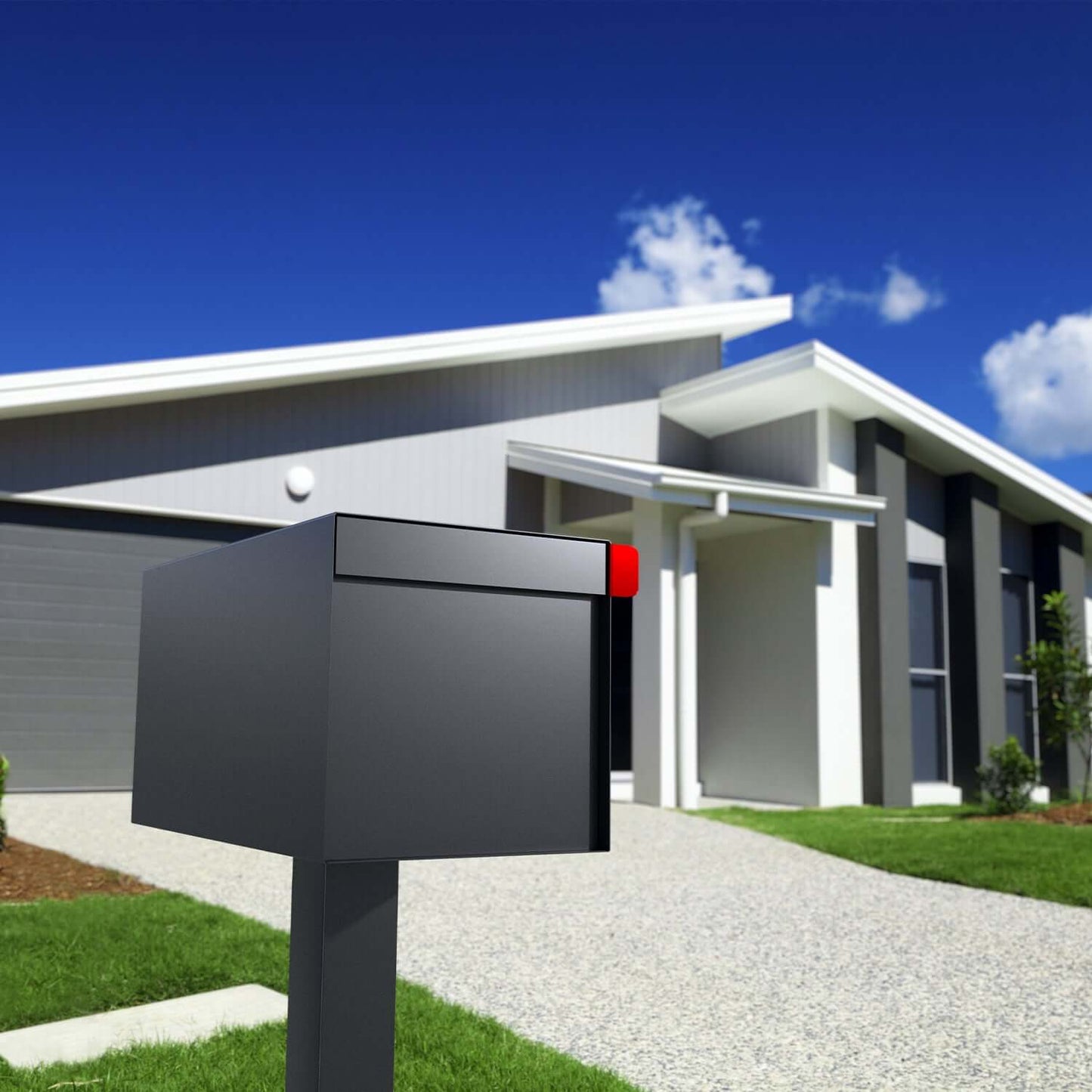 TOWN SQUARE Mailbox by Bravios - Large capacity mailbox with post - Anthracite