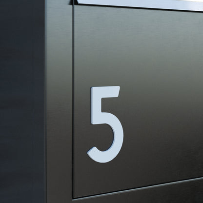 Adhesive street numbers for mailboxes in white